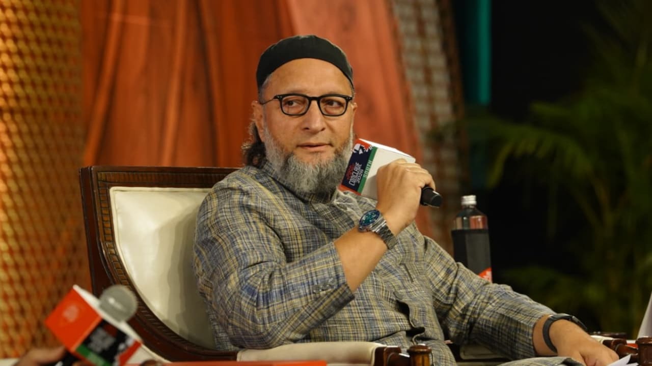 Por que você não se candidata de Sambhal? Asaduddin Owaisi desafia Yogi Adityanath