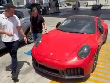 AL: lulista vence aposta e recebe Porsche de R$ 1,5 mi de eleitor de Flávio