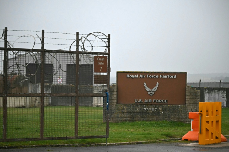 Dois homens foram novamente presos por suspeita de espionagem para o Irã em caso de alarme na base aérea: Polícia do Reino Unido