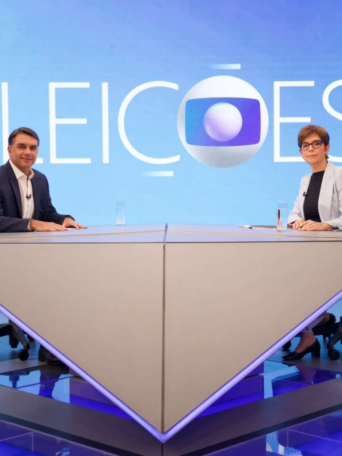 Flávio Bolsonaro foca em ataques a Lula, cita demissão de chefão da Globo e enaltece legado do pai