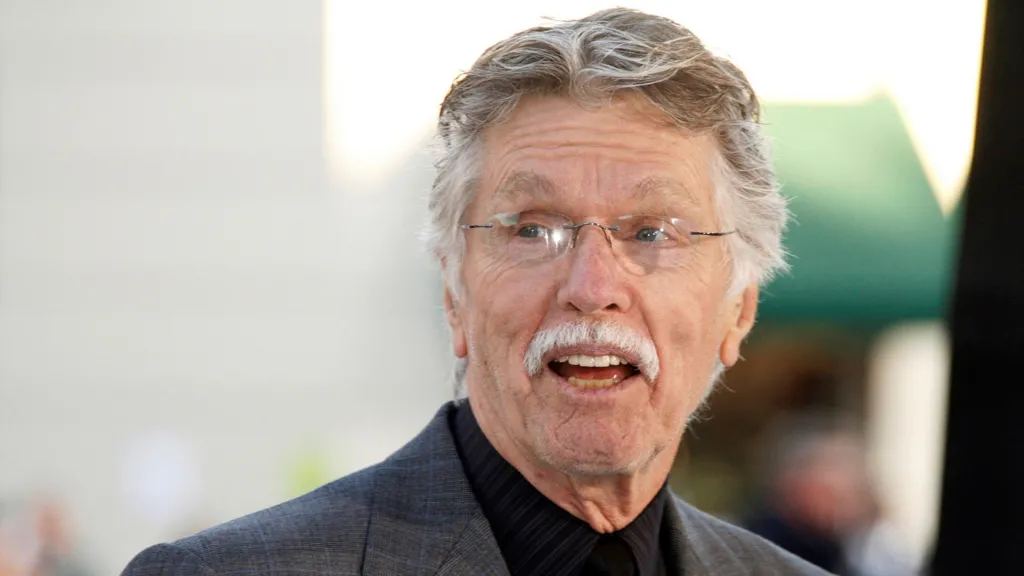 O ator americano Tom Skerritt, que estrelou em Picket Fences, Mash e Alien, faleceu aos 93 anos