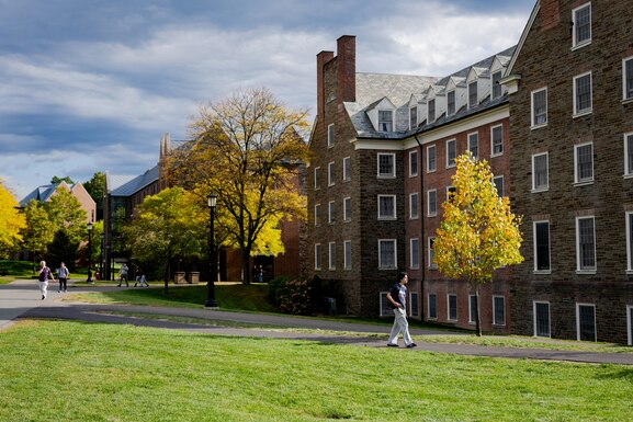 "¿Cómo saben que fue consensuado?: revelan videos de las entrevistas de la policía universitaria de Cornell por la denuncia de violación grupal en una fraternidad"