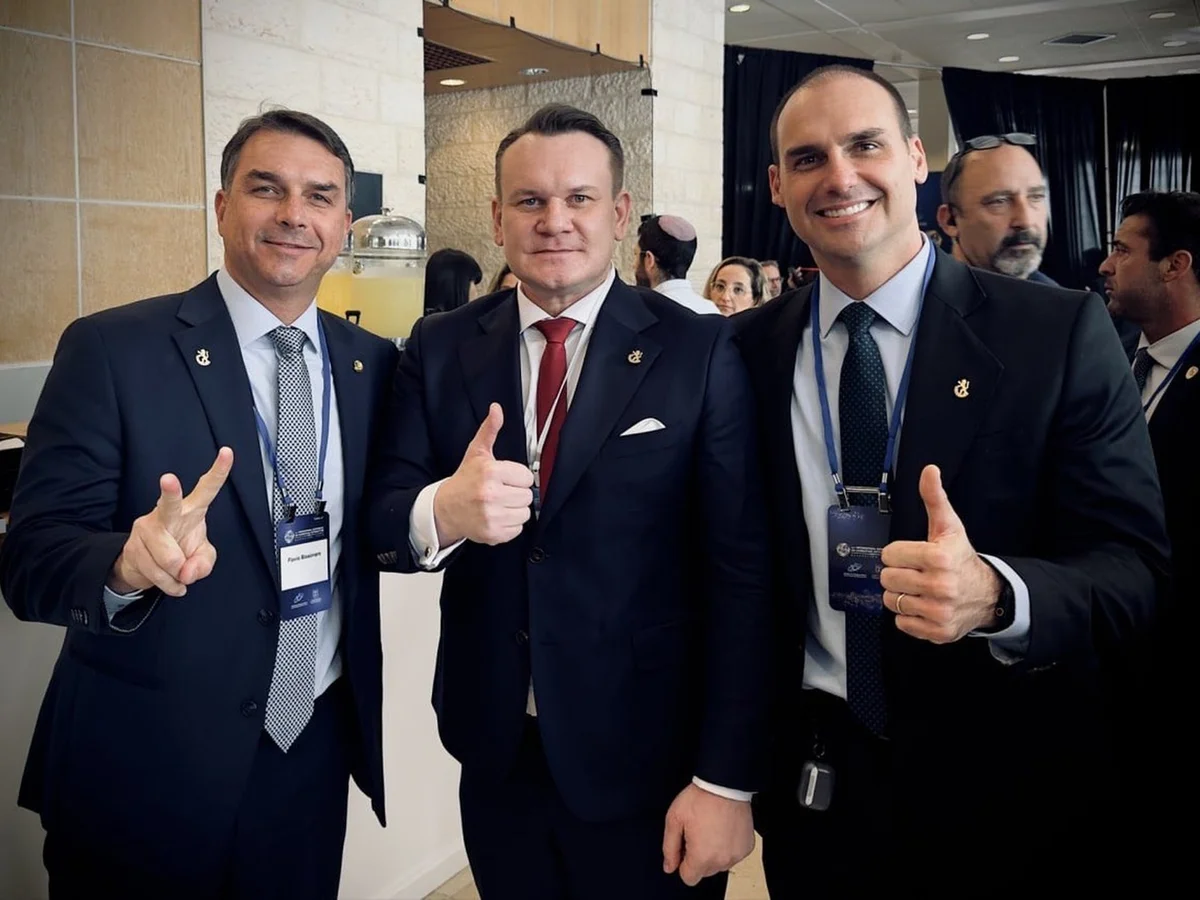 Brasileiras buscam o Itamaraty após serem "caçadas" por deputado da Polônia