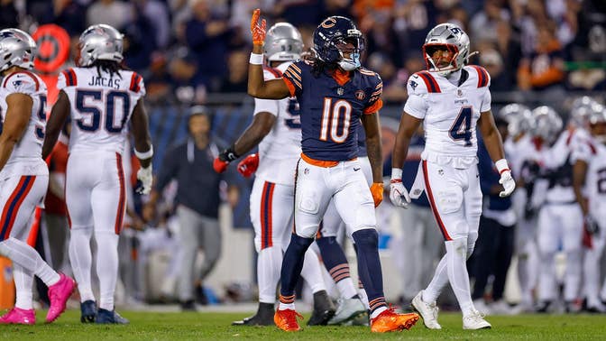 A interceptação de Drake Maye na zona de endzone se revelou custosa enquanto os Patriots caem por 30-24 contra os Bears no horário nobre