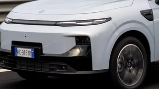Leapmotor confirma estreia de carro híbrido flex no Brasil