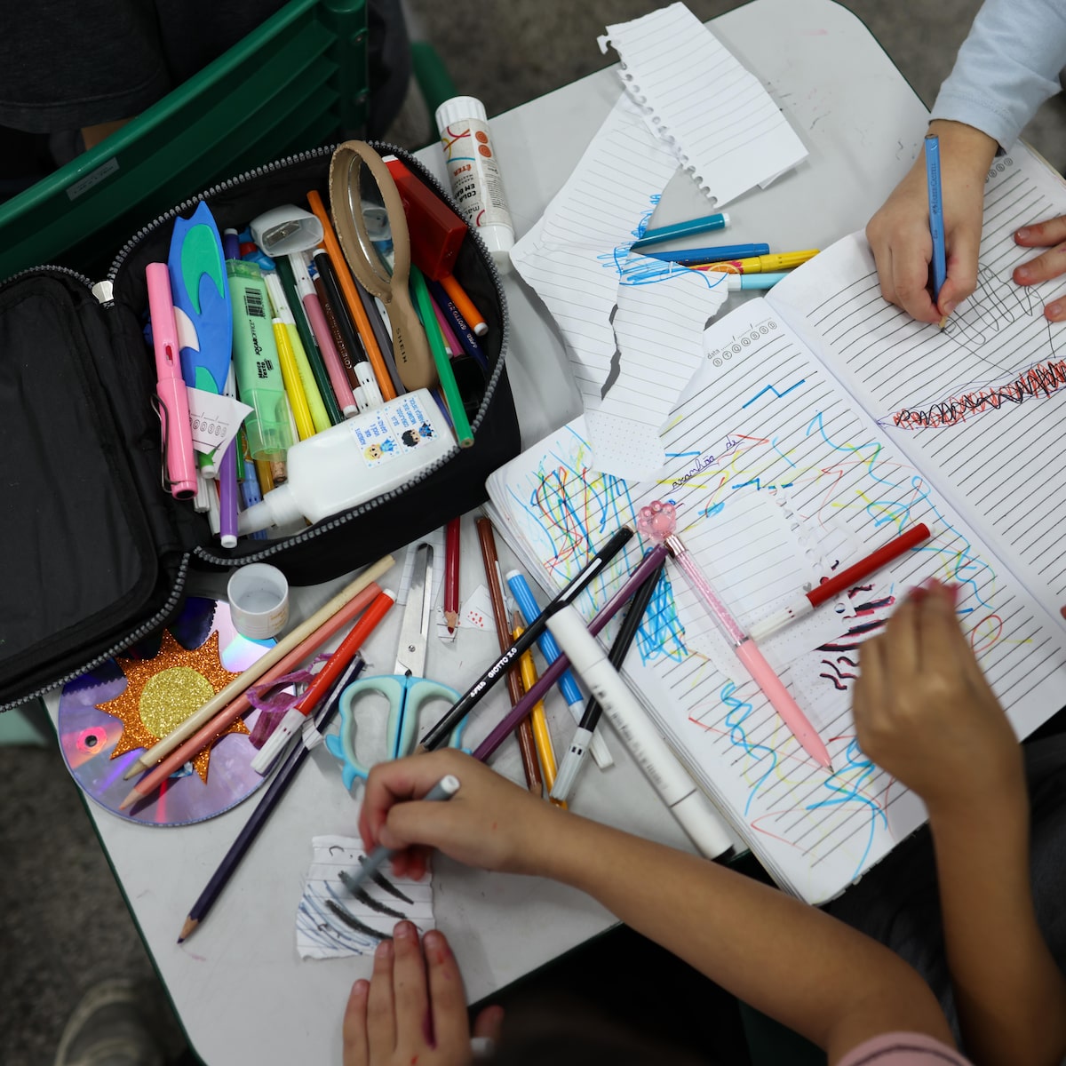 Polarização na sala de aula: como as escolas lidam com o desafio durante as eleições
