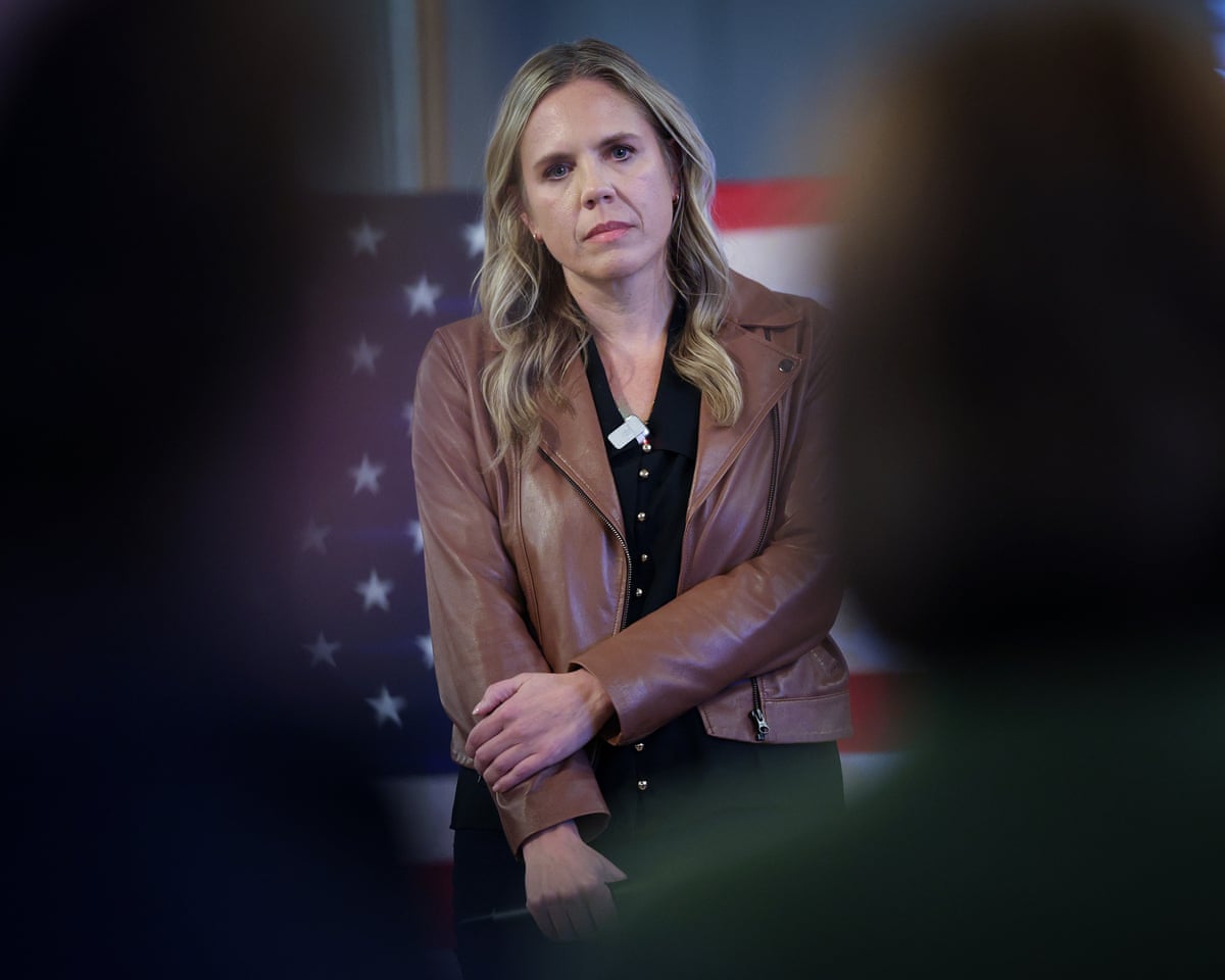 Ex-governadores da Carolina do Sul endossam a democrata Annie Andrews na corrida para o Senado.