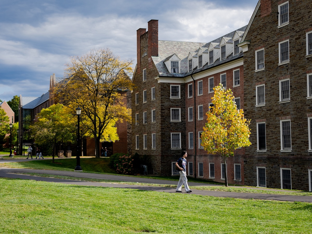 "¿Cómo saben que fue consensuado?: revelan videos de las entrevistas de la policía universitaria de Cornell por la denuncia de violación grupal en una fraternidad"